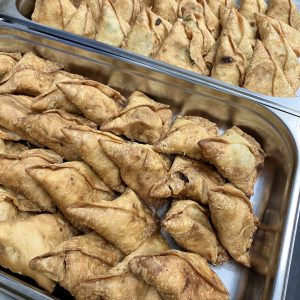 Spicey vegetable Samosas x5